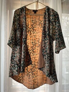 ✨ Last chance ✨ H&M Sheer Printed Kimono in Peach, pink and green